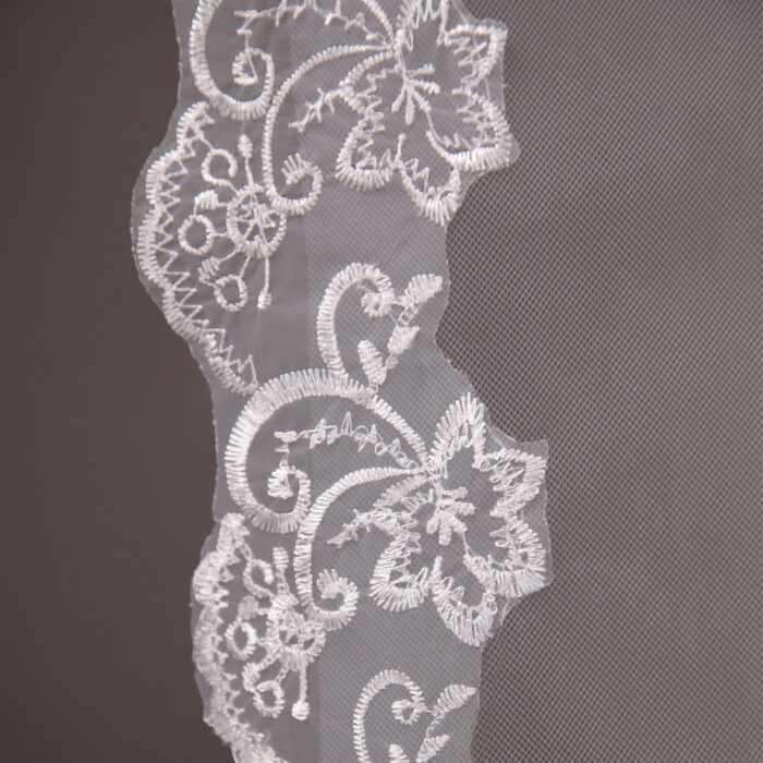 DX9003 China Factory Wholesale Lace Appliqued Bridal Veils Blusher Veils - Image 7