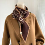 Students Decorate Warm And Lazy Scarves - Image 5