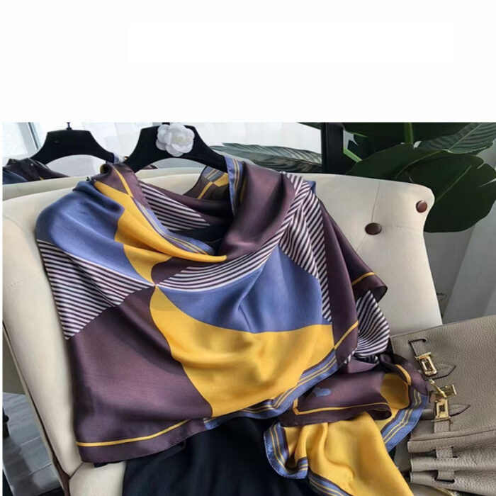 Fashionable Casual Accessories Women's Silk Scarves - Image 4