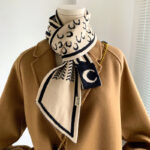 Students Decorate Warm And Lazy Scarves - Image 9